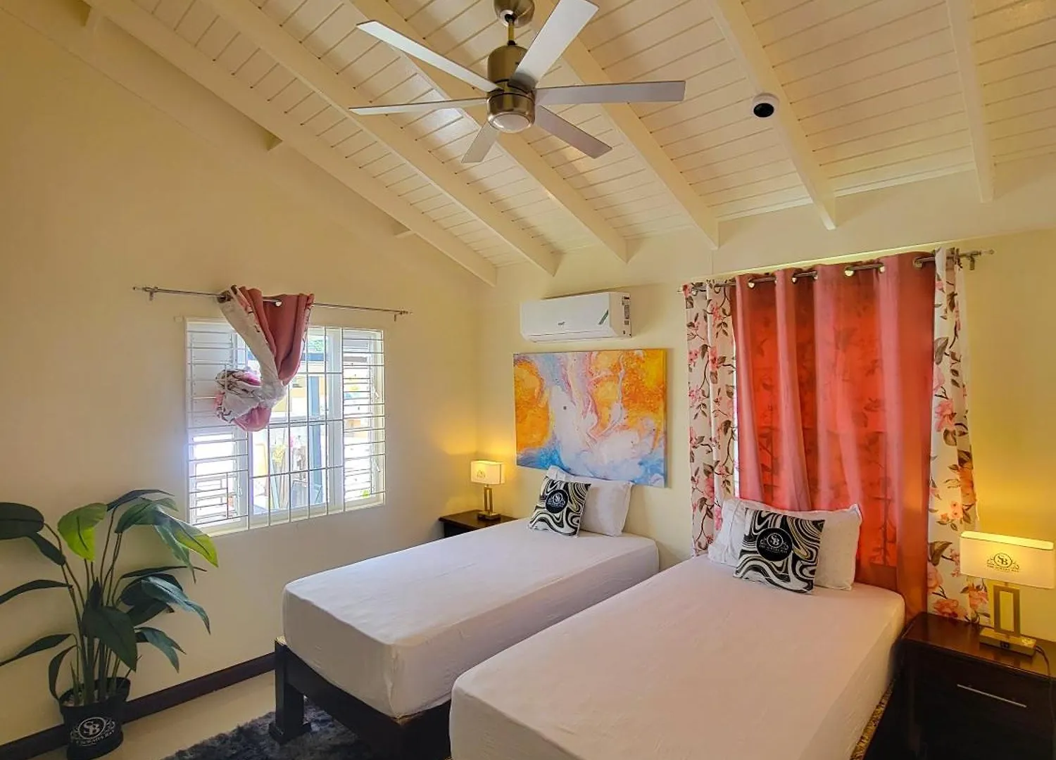 アパート The Surada Bay 2 Bedrooms Old Harbour ジャマイカ